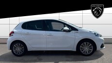 Peugeot 208 1.2 PureTech 82 Signature 5dr [Start Stop] Petrol Hatchback